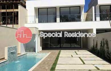 Imagem: A casa em condomínio possui 5 Dormitórios, 5 Banheiros, 3