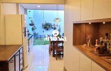 Imagem: A casa em condomínio possui 3 Dormitórios, 2 Banheiros, 2