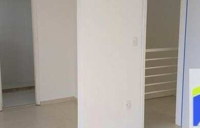 Imagem: A casa possui 2 Dormitórios, 2 Banheiros, 1 Vaga na garagem