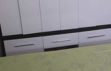 Imagem: A kitnet possui 1 Dormitório, 1 Banheiro, 3 Vagas na garagem