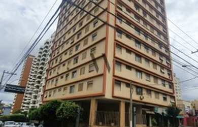 Imagem: O apartamento possui 3 Dormitórios, 1 Banheiro, 1 Vaga na garagem