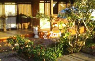 Imagem: A casa em condomínio possui 3 Dormitórios, 2 Banheiros, 2