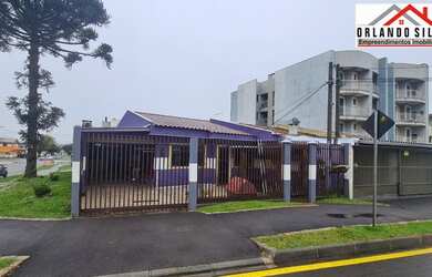 Imagem: A casa possui 2 Dormitórios, 1 Banheiro, 3 Vagas na garagem