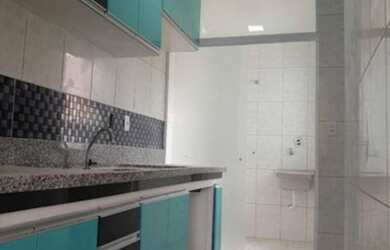 Imagem: A casa possui 2 Dormitórios, 1 Banheiro, 2 Vagas na garagem