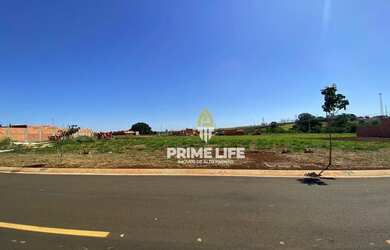 Imagem: O terreno à venda possui 300m² de Área e está localizado