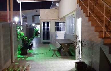 Imagem: A casa para alugar possui 1 Dormitório, 1 Banheiro, 20m² de