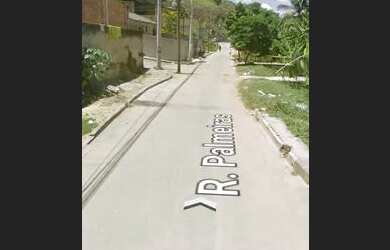 Imagem: A casa possui 2 Dormitórios, 1 Banheiro e 360m² de Área e