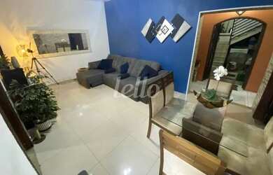 Imagem: A casa possui 4 Dormitórios, 2 Banheiros, 130m² de Área e