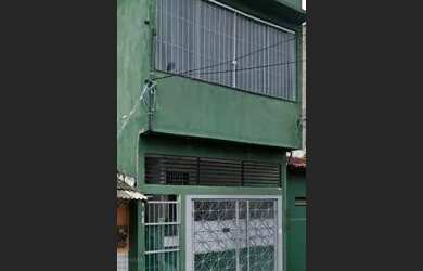 Imagem: A casa possui 2 Dormitórios, 1 Banheiro, 1 Vaga na garagem