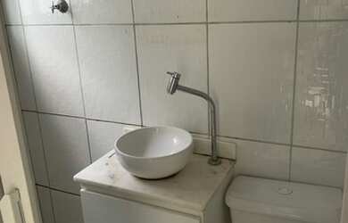 Imagem 2: Aluguel de casa. Varanda, Guarda roupa, 1 Banheiroe1 Dormitório