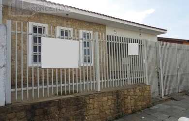 Imagem: A casa possui 3 Dormitórios, 5 Banheiros, 4 Vagas na garagem