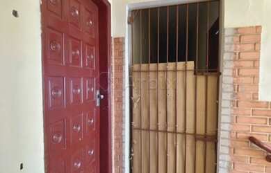 Imagem: A casa possui 1 Dormitório, 1 Banheiro, 57m² de Área e está