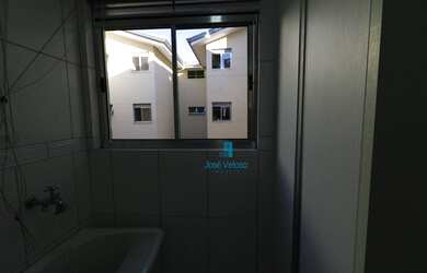 Imagem: O apartamento possui 3 Dormitórios, 1 Banheiro, 1 Vaga na garagem