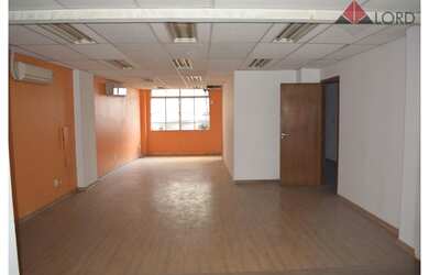 Imagem: O depósito possui 168m² de Área e está localizado em Centro