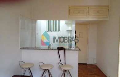 Imagem: O apartamento possui 1 Dormitório, 1 Banheiro, 40m² de Área