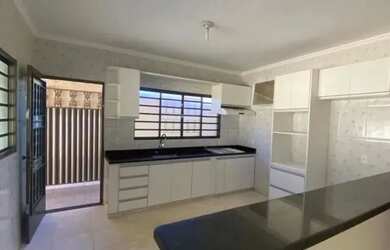 Imagem 6: Casa em Itapuã. 150m² de Área, 2 Vagas na garageme3 Dormitórios