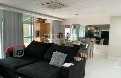 Imagem: O apartamento na cobertura possui 3 Dormitórios, 4 Banheiros