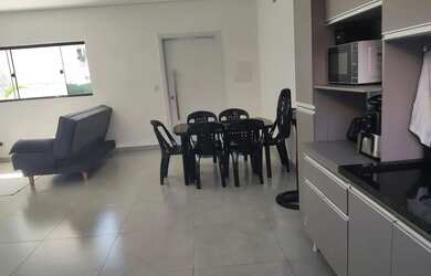 Imagem 7: Sobrado central Matinhos ano novo e na