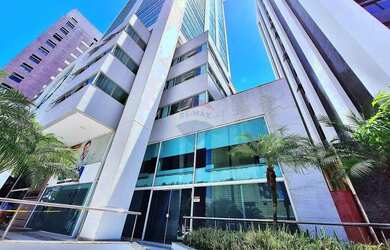 Imagem: O depósito possui 5 Vagas na garagem e 146m² de Área e está