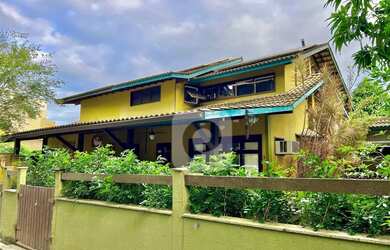 Imagem: A casa possui 3 Dormitórios, 4 Banheiros, 130m² de Área e