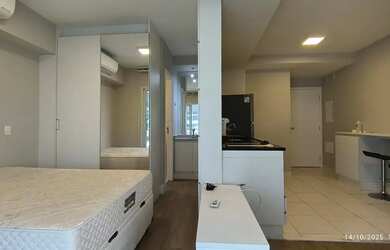 Imagem: O apartamento possui 1 Dormitório, 1 Banheiro, 1 Vaga na garagem