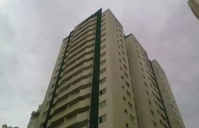 Imagem: O apartamento possui 3 Dormitórios, 1 Banheiro, 2 Vagas na