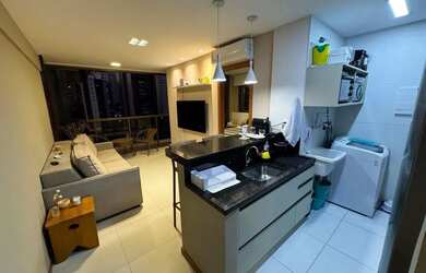 Imagem: O apartamento possui 1 Dormitório, 1 Banheiro, 1 Vaga na garagem