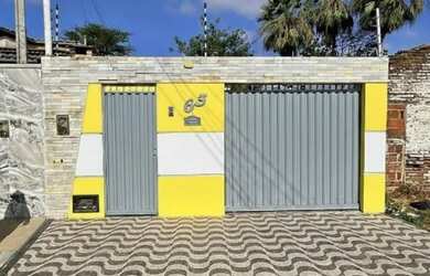 Imagem: A casa possui 2 Dormitórios, 2 Banheiros, 2 Vagas na garagem