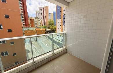 Imagem: O apartamento possui 1 Dormitório, 1 Banheiro, 1 Vaga na garagem