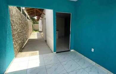 Imagem: A casa possui 2 Dormitórios, 1 Banheiro, 1 Vaga na garagem