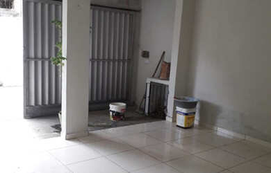 Imagem: A casa possui 3 Dormitórios, 2 Banheiros e 1 Vaga na garagem