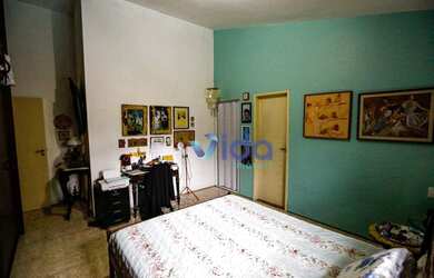 Imagem 6: Três casas, 6 quartos, inseridas em uma área verde de 3.500 metros,...