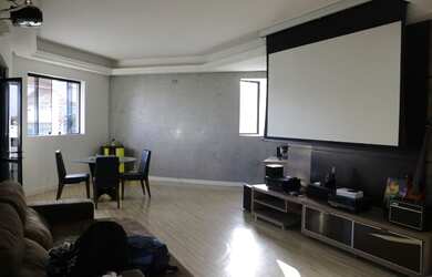 Imagem: O apartamento possui 5 Dormitórios, 5 Banheiros, 2 Vagas na