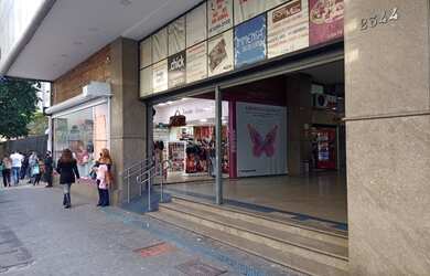 Imagem: O depósito possui 1 Vaga na garagem, 105m² de Área e está