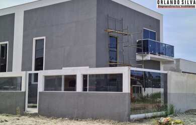 Imagem: A casa possui 3 Dormitórios, 2 Banheiros, 3 Vagas na garagem