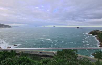 Imagem 3: JOA CASA MARAVILHOSA. Piscina, Vista para o mar, 803m² de Áreae4 Vagas...