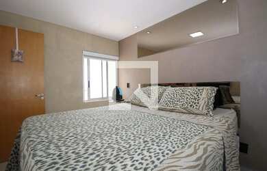 Imagem: O apartamento possui 2 Dormitórios, 2 Banheiros, 2 Vagas na