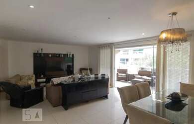 Imagem: O apartamento possui 3 Dormitórios, 3 Banheiros, 3 Vagas na