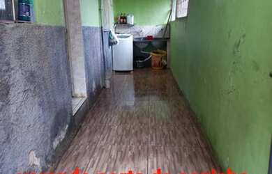 Imagem: A casa possui 3 Dormitórios e 2 Banheiros e está localizado