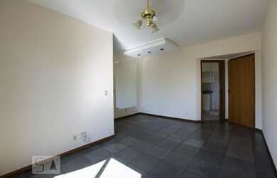 Imagem: O apartamento possui 3 Dormitórios, 2 Banheiros, 2 Vagas na