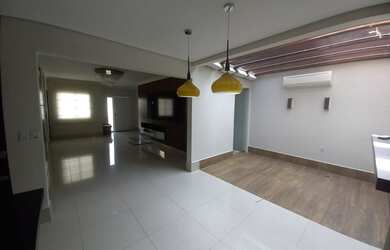 Imagem: A casa em condomínio possui 3 Dormitórios, 3 Banheiros, 2