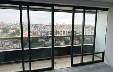 Imagem: O depósito possui 1 Vaga na garagem e 42m² de Área e está