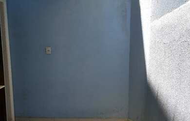 Imagem: A casa possui 2 Dormitórios, 2 Banheiros, 3 Vagas na garagem