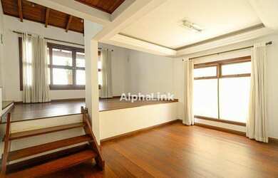 Imagem: A casa em condomínio possui 4 Dormitórios, 4 Banheiros, 4