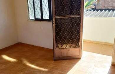 Imagem: A kitnet possui 1 Dormitório e 1 Banheiro e está localizado