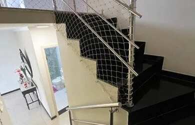 Imagem: A casa possui 4 Dormitórios, 5 Banheiros, 3 Vagas na garagem