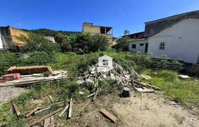 Imagem: O terreno à venda possui e está localizado em Piratininga