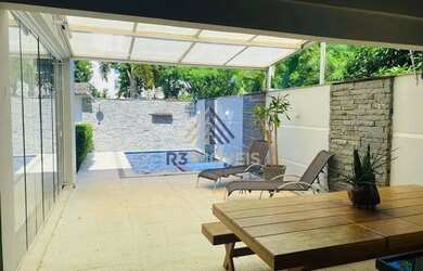 Imagem: A casa em condomínio possui 5 Dormitórios, 5 Banheiros, 5