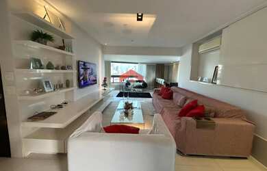 Imagem: O apartamento possui 4 Dormitórios, 5 Banheiros, 4 Vagas na