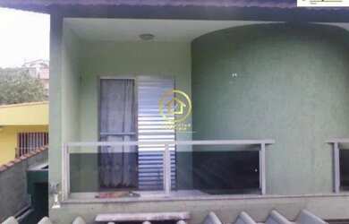 Imagem: A casa possui 3 Dormitórios, 2 Banheiros, 180m² de Área e